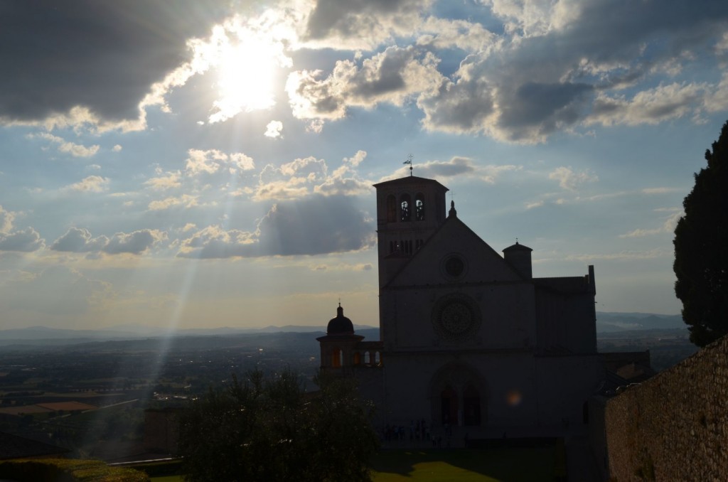 LA REGIONE TOSCANA OFFRE L’OLIO PER LA LAMPADA VOTIVA A SAN FRANCESCO PATRONO D’ITALIA – ASSISI 3-4 OTTOBRE 2019